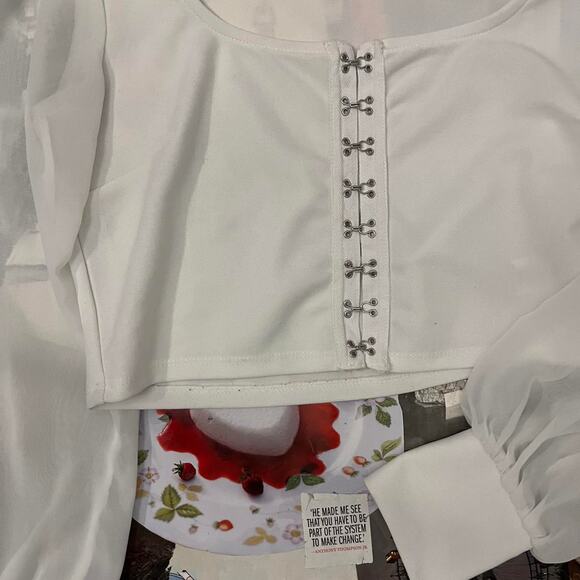 Mesh long sleeve crop top - Picture 3 of 7